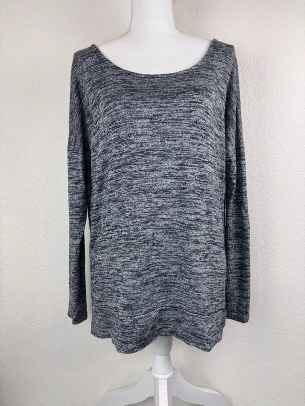 Athleta women's medium heather grey‎ pose layered pullover open back long sleeve - Picture 3 of 10